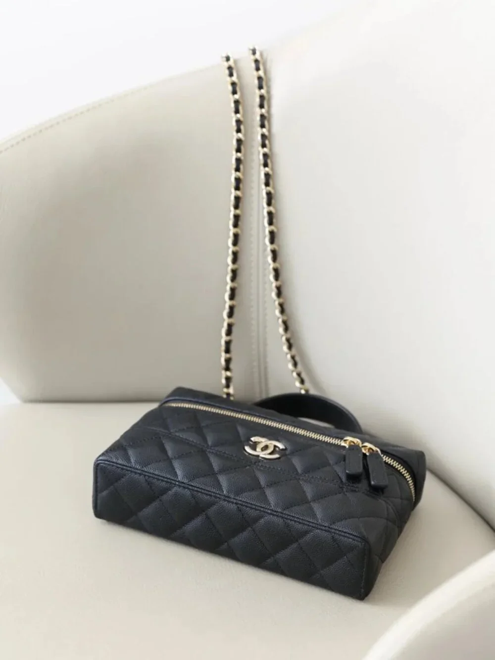 Classic CHANEL Bags: A Stylish and Versatile Choice for Elegance